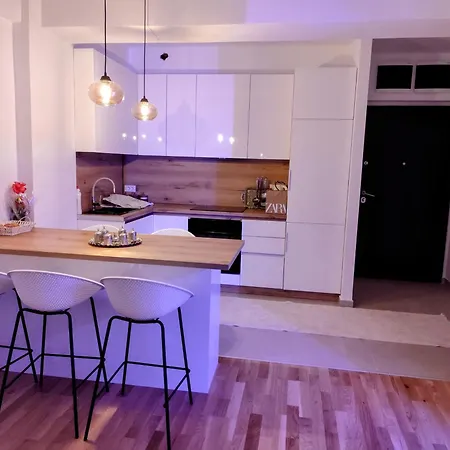 E N A East Gate Living Apartment *